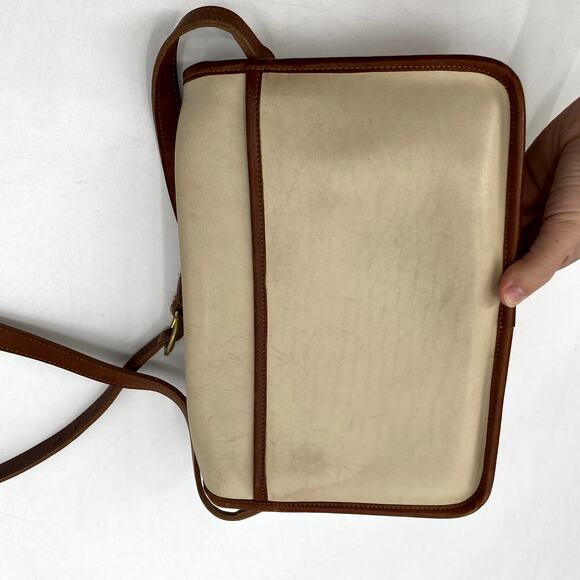 Vintage Leather Cream Brown Trim Fold over Shoulder bag - Picture 5 of 7